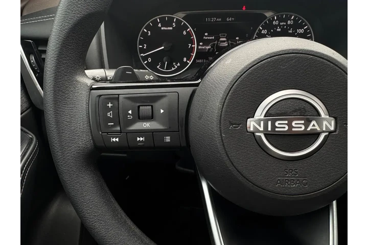 2023 Rogue SV image 9