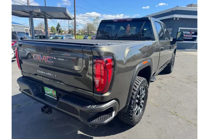 $43998 : 2023 GMC Sierra 2500HD AT4 image 8
