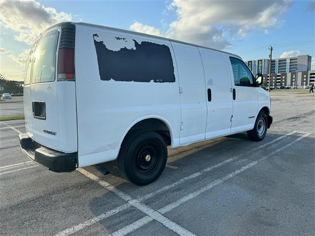 $4900 : Chevrolet Express 2001 image 5