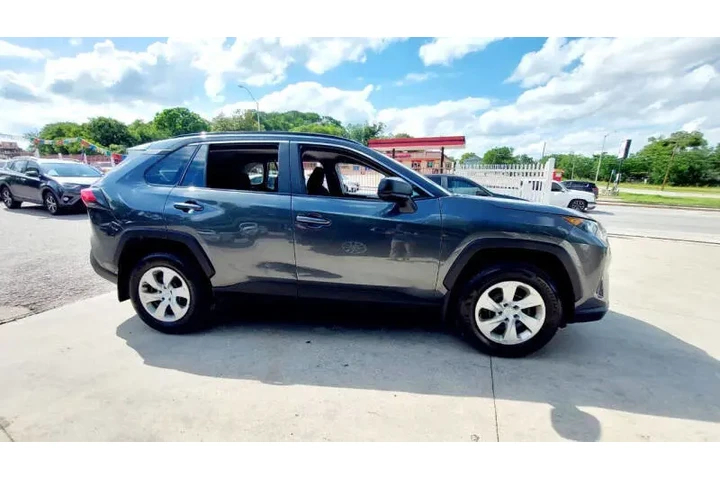 $16500 : 2019 RAV4 LE image 6