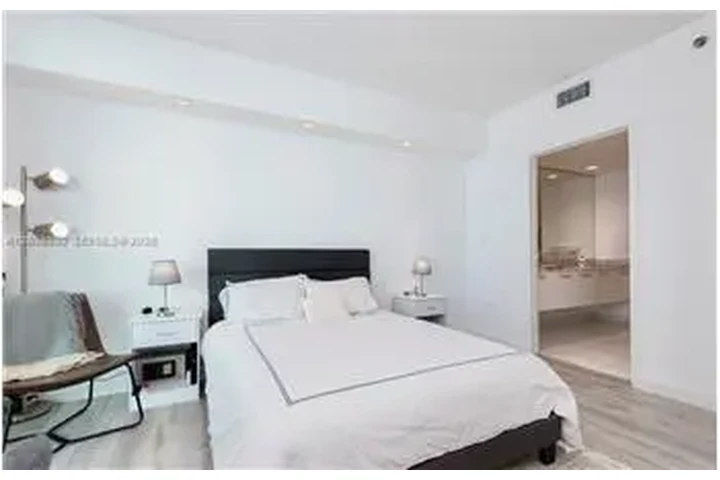 $4000 : Rental property with 2 bedro image 8