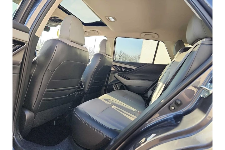 $28405 : Subaru Outback 2023 AWD Limi image 10