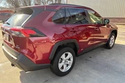 $22950 : 2019 RAV4 Hybrid LE thumbnail