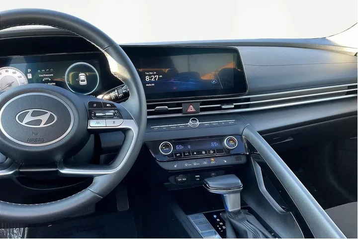 $22325 : Hyundai ELANTRA 2025 SEL Con image 9