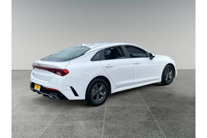 $26427 : Kia K5 2023 LXS 4dr Sedan image 5