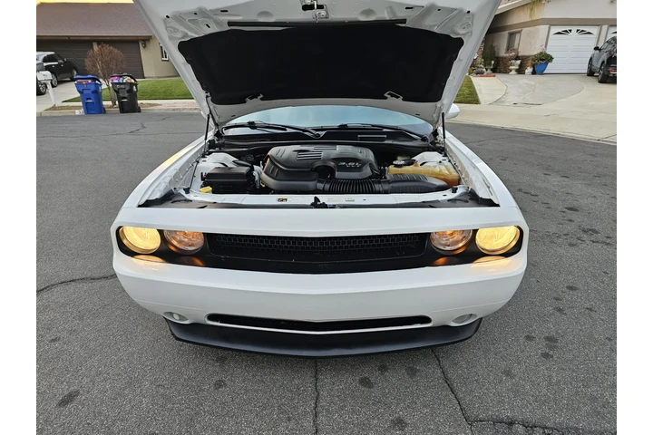 $8999 : Dodge challenger image 2