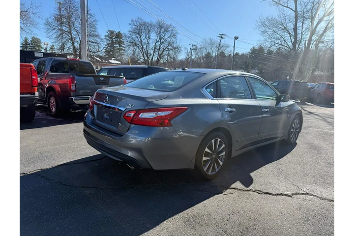 $10999 : 2016 Altima 2.5 SV image 5