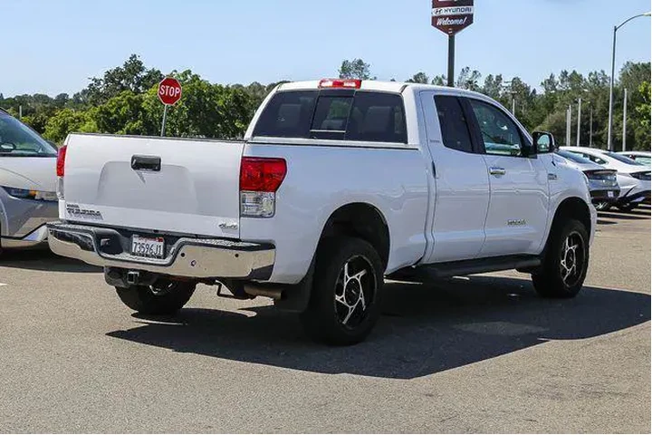 $24991 : Toyota Tundra 2013 4x4 Limit image 5
