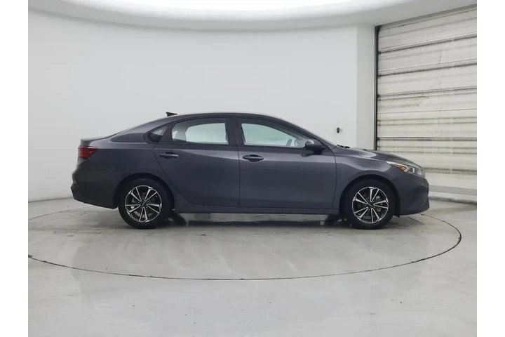 $17998 : Kia Forte 2024 LXS 4dr Sedan image 7