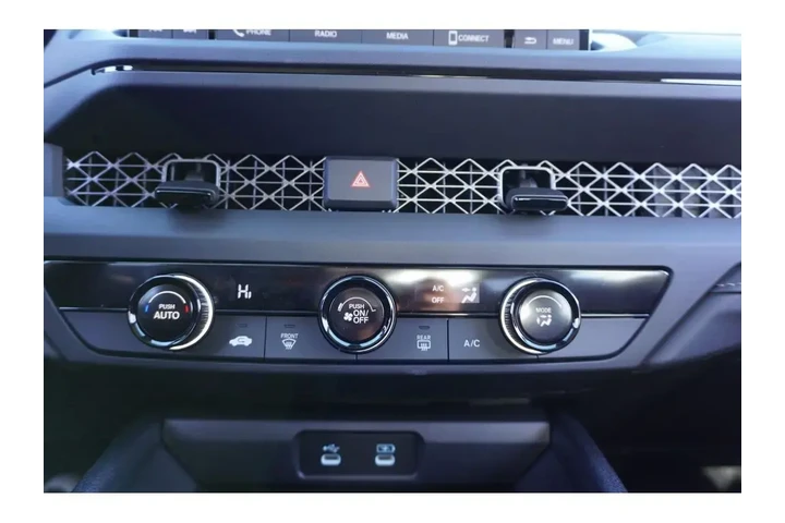 $26999 : Honda Accord 2025 LX 4dr Sed image 6