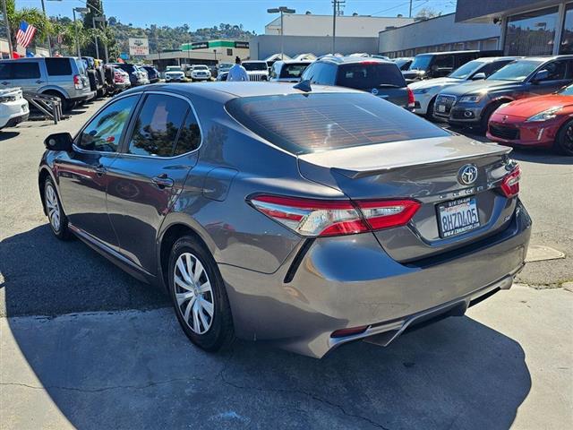 $20795 : 2019 Camry image 6