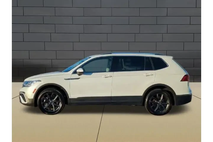 $19988 : Volkswagen Tiguan 2023 SE 4d image 5