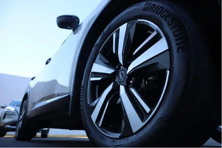 $30109 : Nissan Rogue 2023 AWD Platin image 8