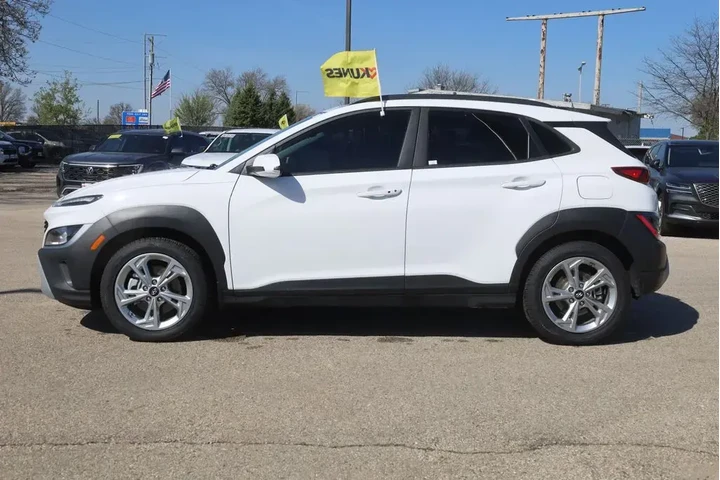 $16777 : Hyundai KONA 2022 AWD SEL 4d image 6