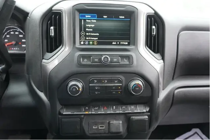 $32725 : Chevrolet Silverado 1500 Lim image 8