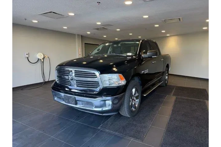 $16984 : Ram 1500 2013 4x2 SLT 4dr Cr image 1