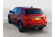 $13961 : Mitsubishi Outlander Sport 2 thumbnail