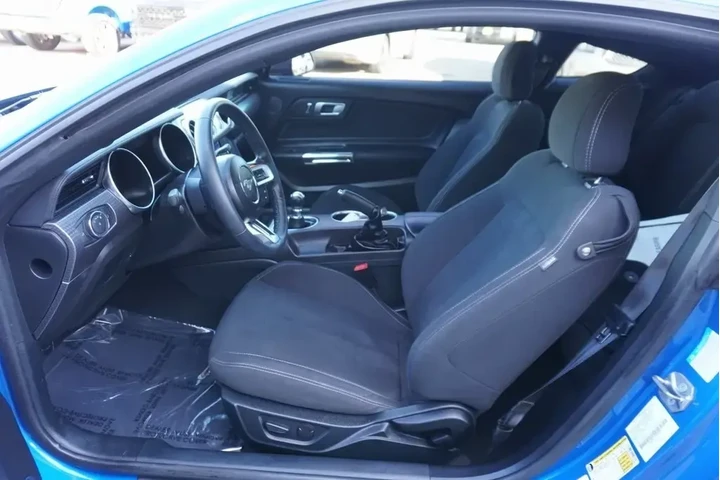 $35688 : Ford Mustang 2020 EcoBoost 2 image 7