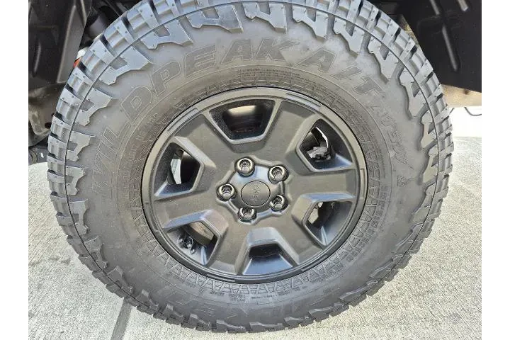 $37486 : Jeep Gladiator 2023 4x4 Moja image 4