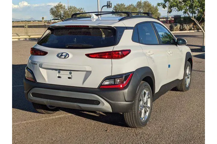 $19859 : Hyundai KONA 2023 SEL 4dr Cr image 3