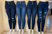 $10 : LINDOS Y SEXIS JEANS $9.99 thumbnail