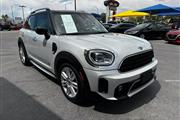 $27995 : Pre-Owned 2022 Countryman Coo thumbnail