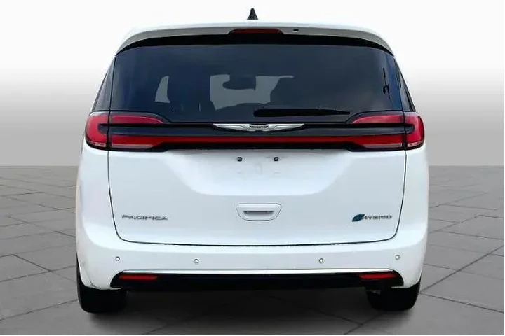 $25889 : Chrysler Pacifica Plug-In Hy image 5
