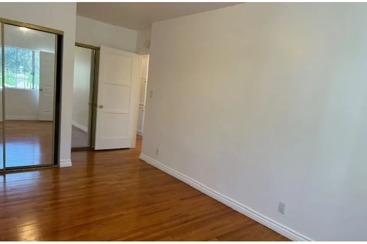 $1250 : fantástico de 3 dormitorio image 5