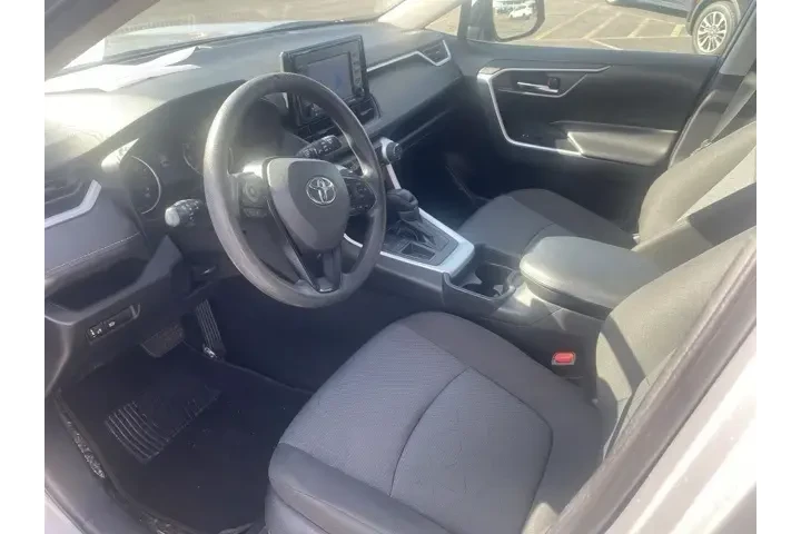 $22960 : Toyota RAV4 2021 XLE 4dr SUV image 9