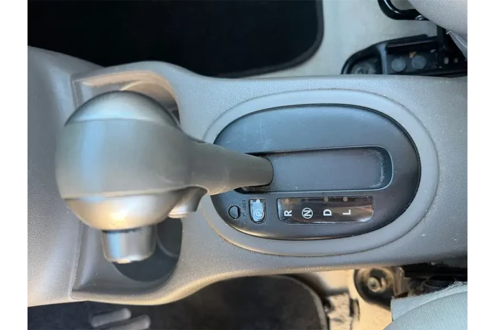 $10500 : Nissan Versa 2013 1.6 S 4dr image 10