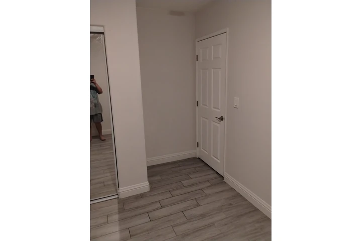 $900 : SE RENTA CUARTO image 6