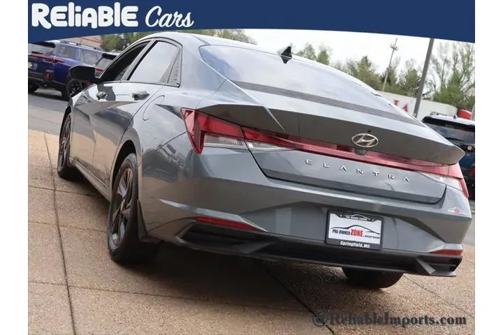 $19998 : Hyundai ELANTRA 2022 SEL 4dr image 4