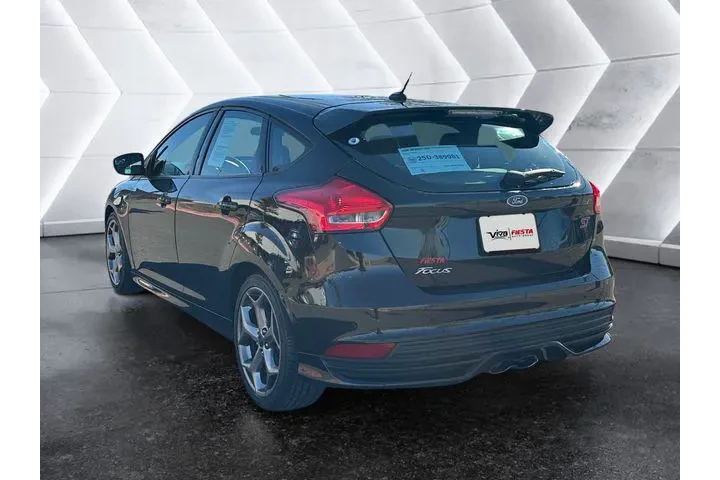 $18292 : Ford Focus 2018 ST 4dr Hatch image 6