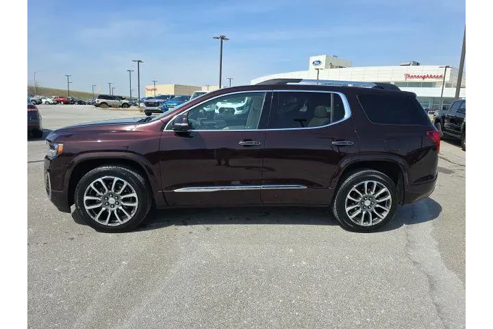 $30000 : GMC Acadia 2021 4x4 Denali 4 image 2