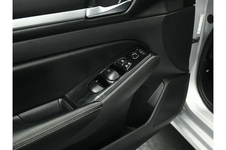 $17750 : Nissan Altima 2023 2.5 SV 4d image 10