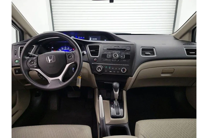 $16998 : Honda Civic 2015 LX 4dr Seda image 9