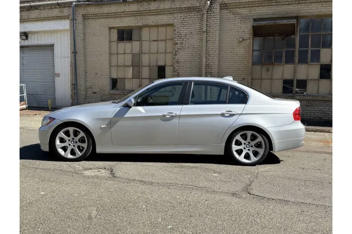 2008 BMW 3 Series 335i image 6
