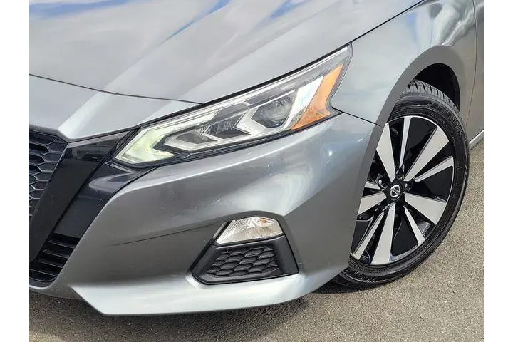 $19500 : Nissan Altima 2022 2.5 SV 4d image 3