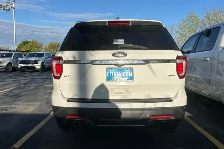 $16995 : Ford Explorer 2018 AWD XLT 4 image 5
