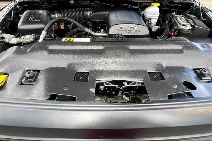 $30000 : Ram 1500 Classic 2023 4x4 SL image 9