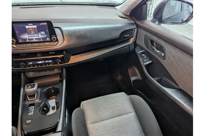 $20797 : Nissan Rogue 2023 SV 4dr Cro image 8