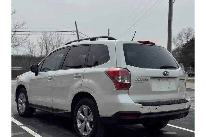$5999 : 2015 Forester 2.5i image 7