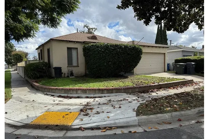 $1550 : 2BEDS 3BR HOUSE FOR RENT IN LA image 1