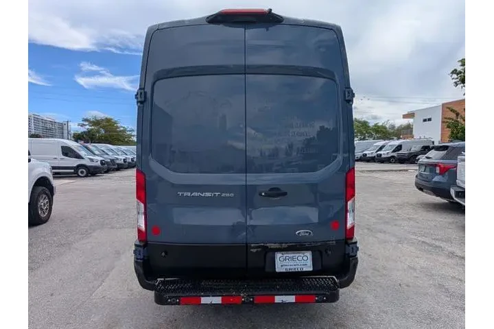 $16995 : Ford Transit 2019 250 3dr LW image 9