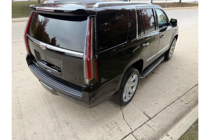 $23997 : 2015 Escalade Luxury image 7