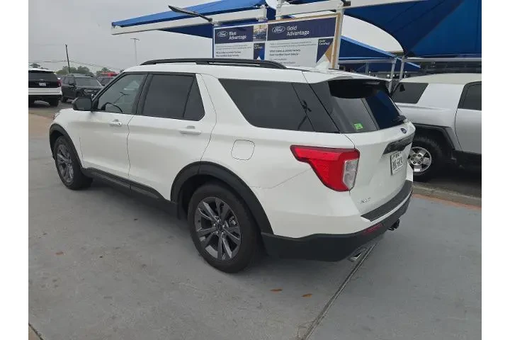 $30670 : Ford Explorer 2022 XLT 4dr S image 2