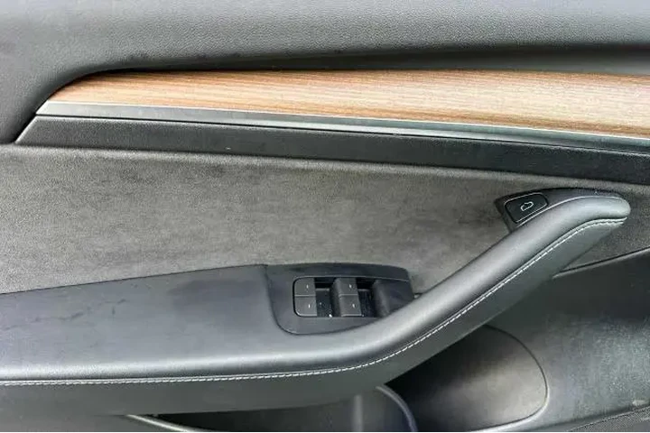 $24516 : Tesla Model 3 2023 4dr Sedan image 10