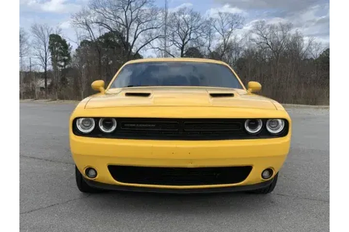 $20900 : 2018 CHALLENGER SXT image 2