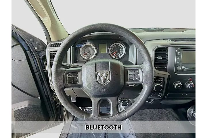 $19949 : Ram 1500 2018 4x4 Express 4d image 3