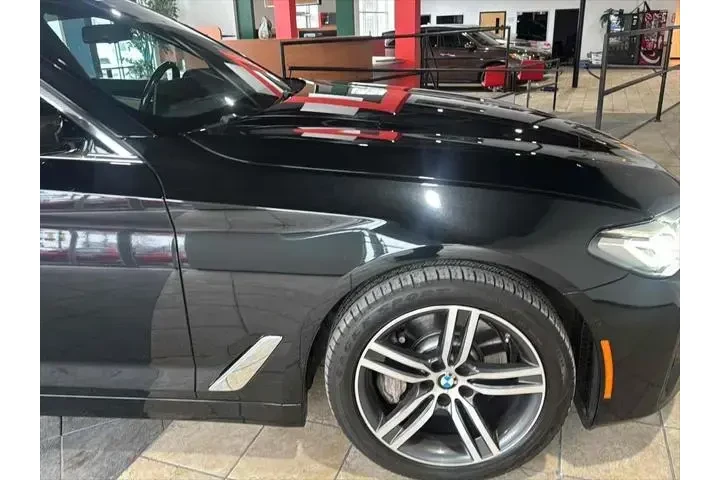 $17995 : BMW 5 Series 2021 AWD 530i x image 9